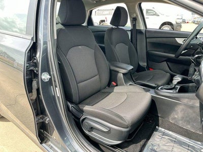 2024 Kia Forte LXS IVT