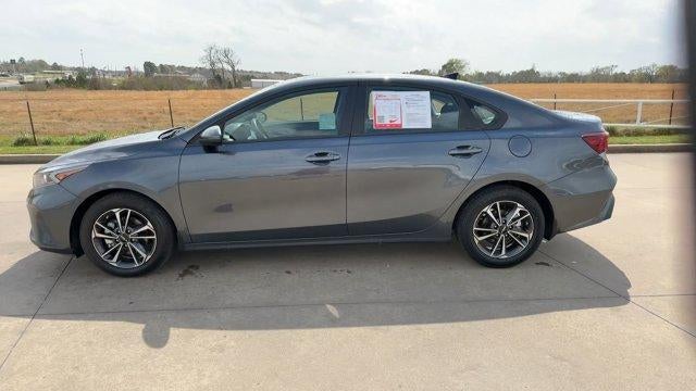 2024 Kia Forte LXS IVT