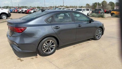 2024 Kia Forte LXS IVT