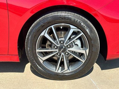 2024 Kia Forte LXS IVT