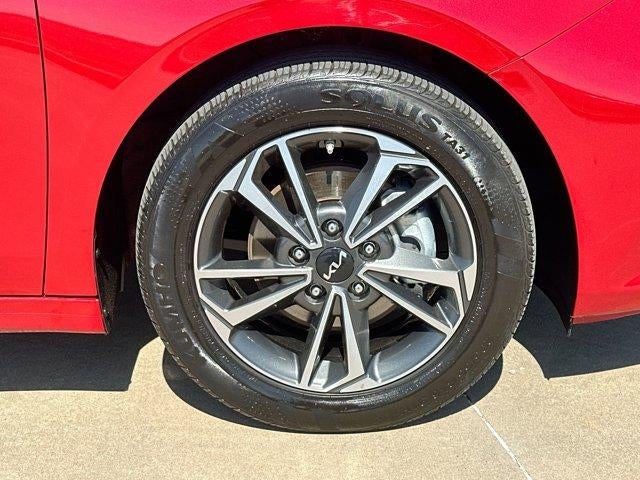 2024 Kia Forte LXS IVT