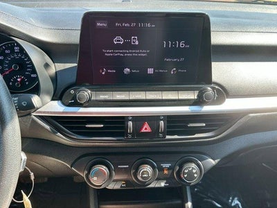 2024 Kia Forte LXS IVT