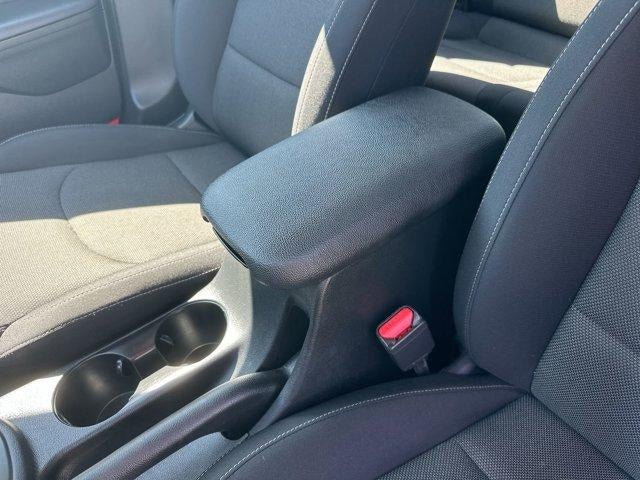 2024 Kia Forte LXS IVT