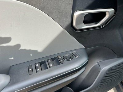 2025 Kia K4 LXS FWD