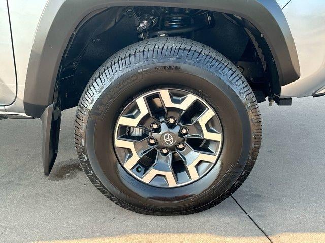 2022 Toyota Tacoma 4WD 4WD SR Double Cab 5' Bed V6 AT (GS)