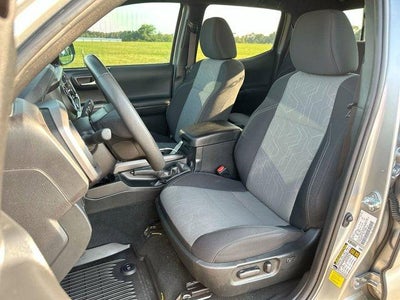 2022 Toyota Tacoma 4WD 4WD SR Double Cab 5' Bed V6 AT (GS)