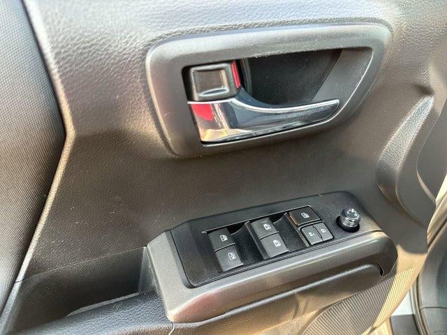 2022 Toyota Tacoma 4WD 4WD SR Double Cab 5' Bed V6 AT (GS)