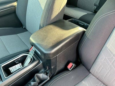 2022 Toyota Tacoma 4WD 4WD SR Double Cab 5' Bed V6 AT (GS)