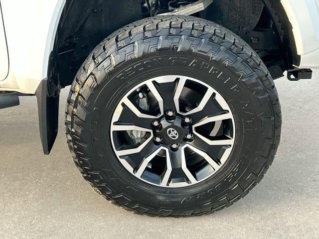 2022 Toyota Tacoma 4WD 4WD TRD Sport Double Cab 5' Bed V6 MT (Natl)