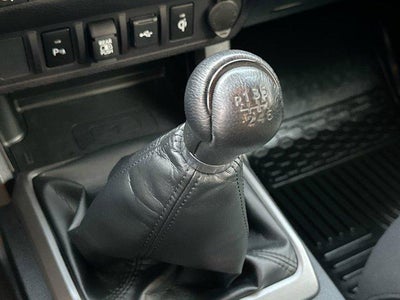 2022 Toyota Tacoma 4WD 4WD TRD Sport Double Cab 5' Bed V6 MT (Natl)