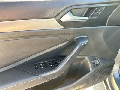 2024 Volkswagen Jetta SE Auto