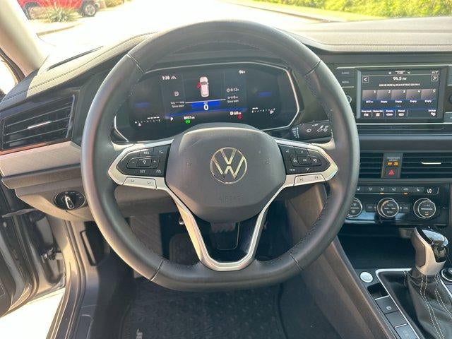 2024 Volkswagen Jetta SE Auto
