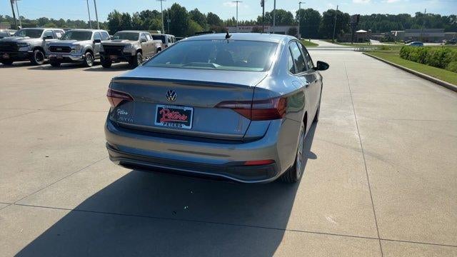 2024 Volkswagen Jetta SE Auto