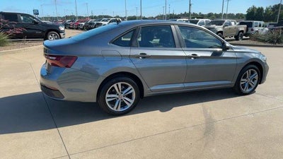 2024 Volkswagen Jetta SE Auto