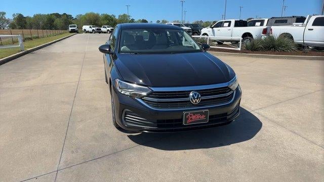 2024 Volkswagen Jetta SE Auto