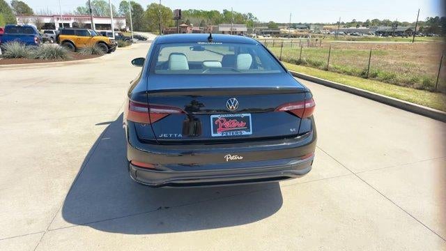 2024 Volkswagen Jetta SE Auto