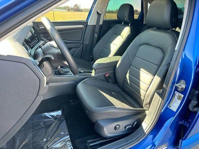 2024 Volkswagen Jetta SE Auto