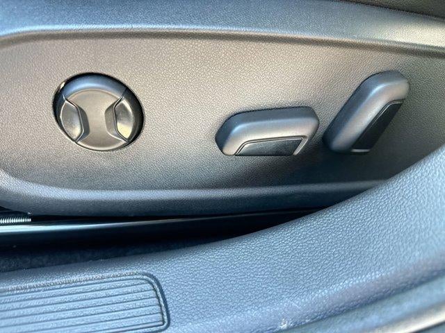 2024 Volkswagen Jetta SE Auto