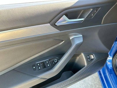 2024 Volkswagen Jetta SE Auto