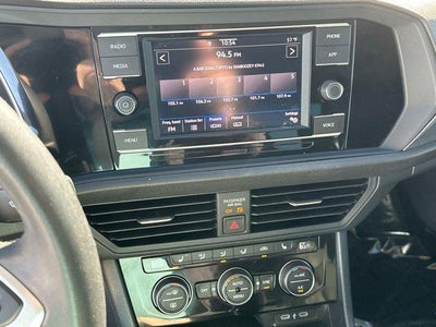 2024 Volkswagen Jetta SE Auto