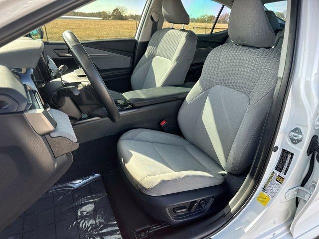 2025 Toyota Camry SE (SE)