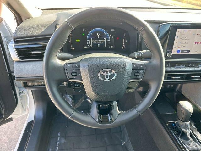 2025 Toyota Camry SE (SE)