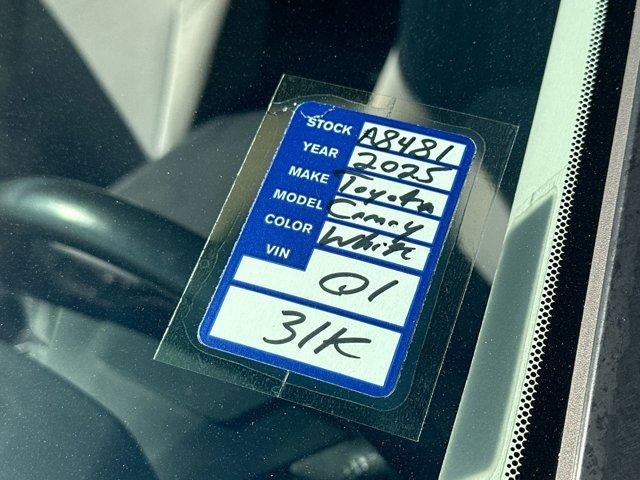 2025 Toyota Camry SE (SE)