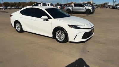 2025 Toyota Camry SE (SE)