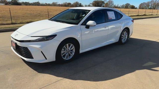 2025 Toyota Camry SE (SE)