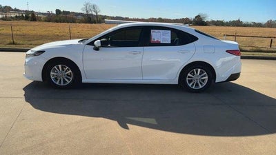 2025 Toyota Camry SE (SE)