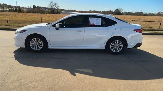 2025 Toyota Camry SE (SE)