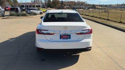 2025 Toyota Camry SE (SE)