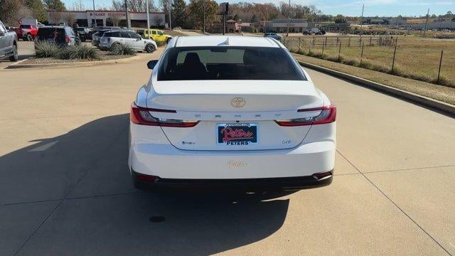 2025 Toyota Camry SE (SE)