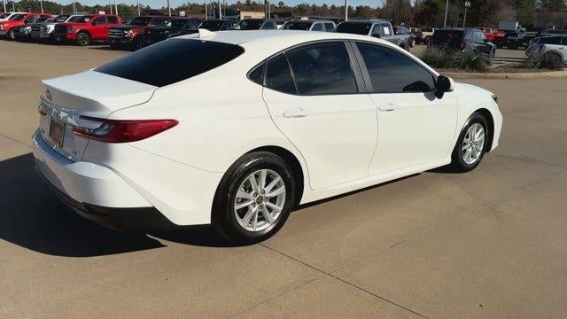 2025 Toyota Camry SE (SE)