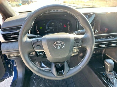 2025 Toyota Camry SE (SE)