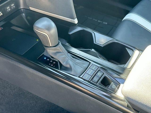 2025 Toyota Camry SE (SE)