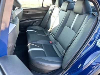 2025 Toyota Camry SE (SE)