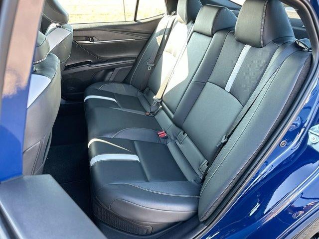 2025 Toyota Camry SE (SE)