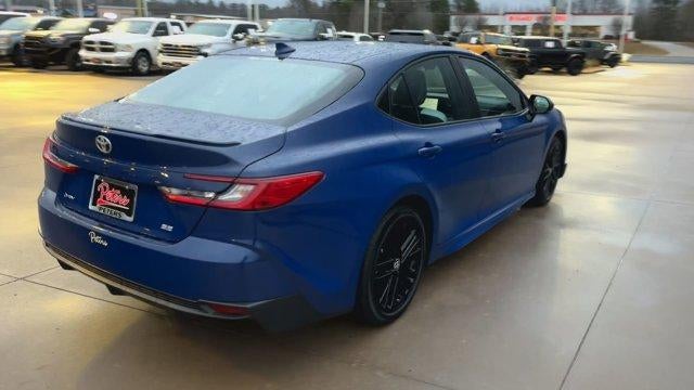 2025 Toyota Camry SE (SE)