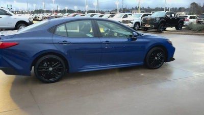 2025 Toyota Camry SE (SE)