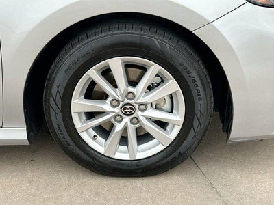 2025 Toyota Camry LE (SE)