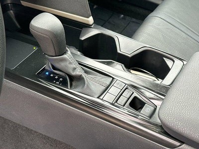 2025 Toyota Camry LE (SE)