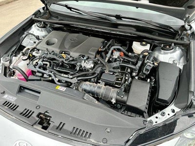 2025 Toyota Camry LE (SE)