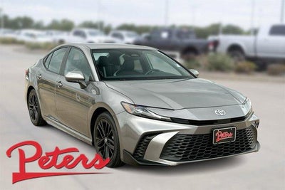 2025 Toyota Camry SE (SE)