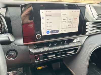 2025 Toyota Camry SE (SE)