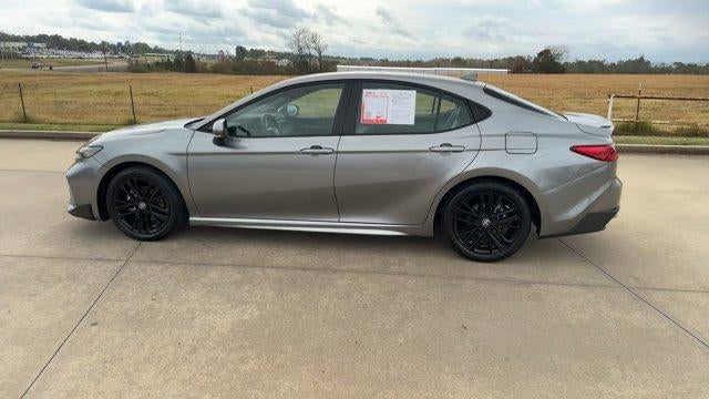 2025 Toyota Camry SE (SE)