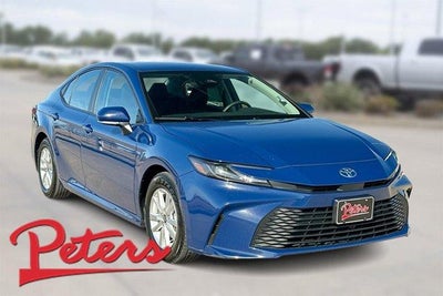 2025 Toyota Camry LE (SE)