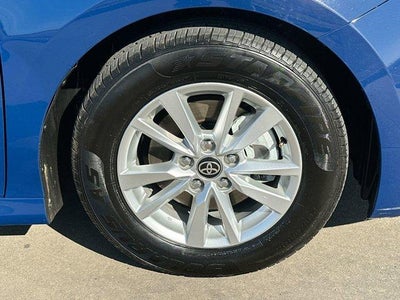 2025 Toyota Camry LE (SE)