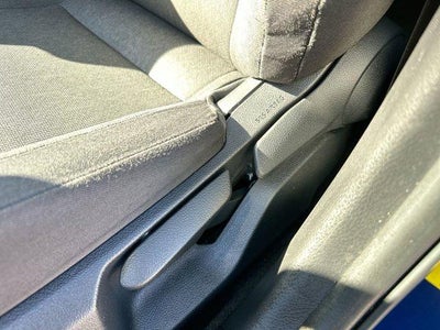 2025 Toyota Camry LE (SE)