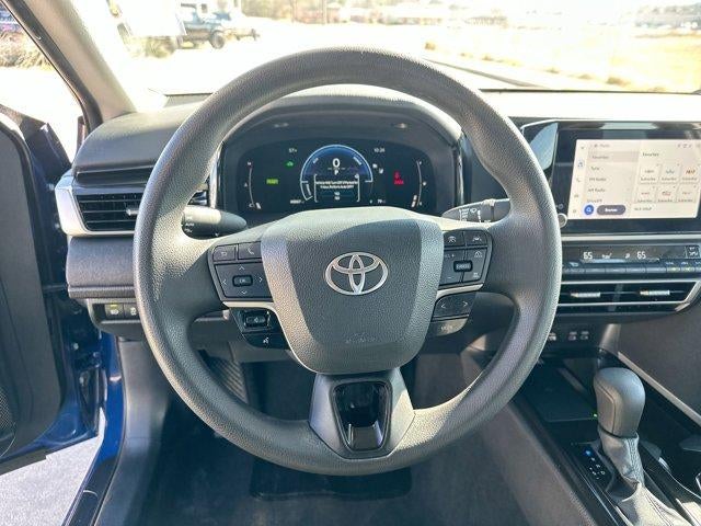 2025 Toyota Camry LE (SE)